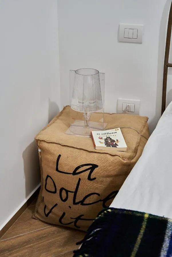 Palazzo Bevilacqua Napoli B&B 0*, Naples Italy