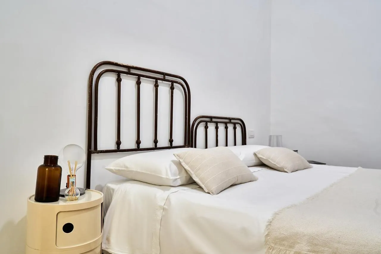 Palazzo Bevilacqua Napoli B&B 0*, Naples